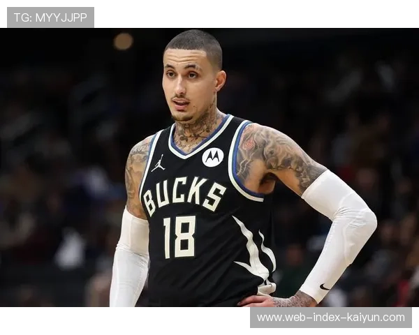 雄鹿让库兹马与罗林斯担任双持球核心，通过挡拆配合撕裂公牛防线